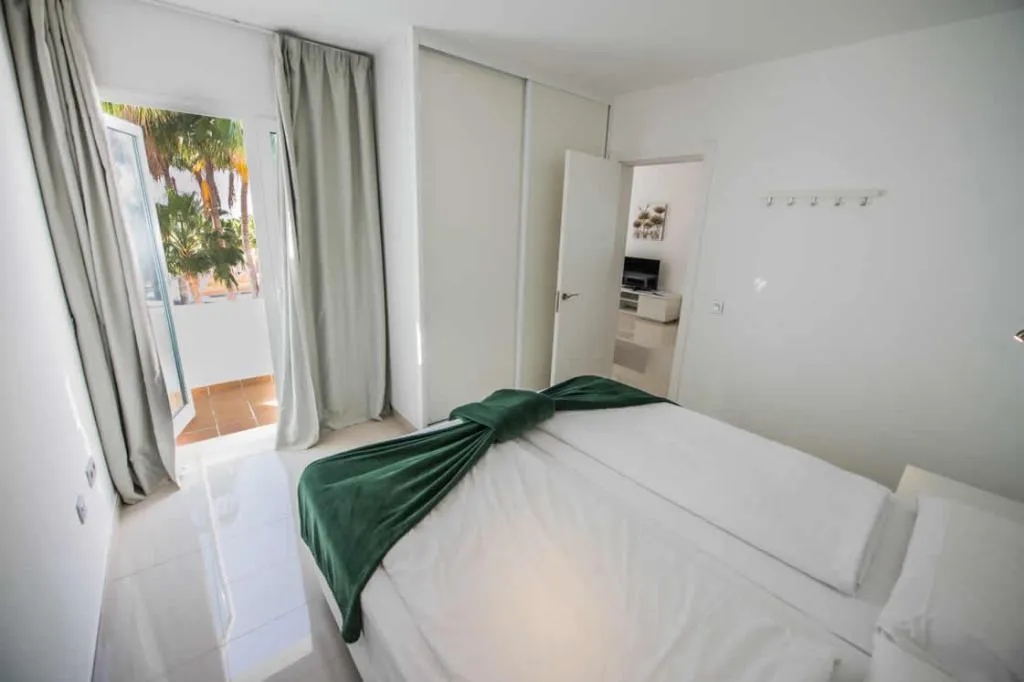 APARTMENT SEA VIEW TWO BEDROOMS Room, Bahia Calma Beach, Fuerteventura