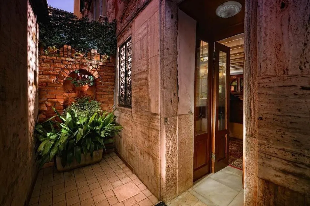 General view, Residenza San Maurizio, Venice