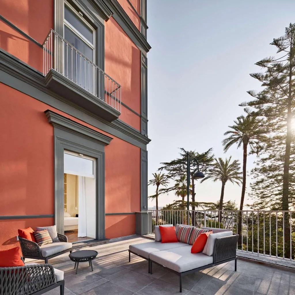 DOUBLE SUPERIOR WITH TERRACE Room, de Bonart Naples-Curio Collection by Hilton, Naples