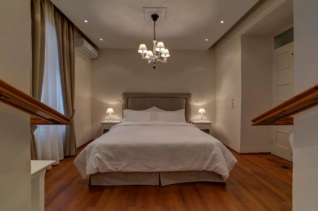 JUNIOR SUITE STANDARD Room, Home & Poetry, Athens