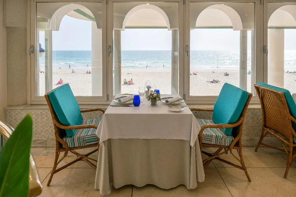 Restaurant, Playa Victoria, Costa De La Luz