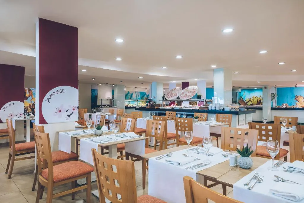 Restaurant, Iberostar Waves Pinos Park, Majorca