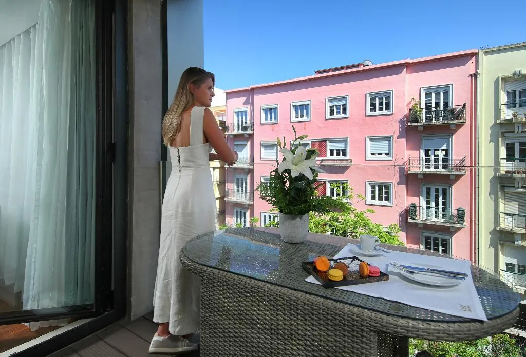 Double or Twin DELUXE WITH BALCONY Room, Lux Lisboa Park, Lisbon