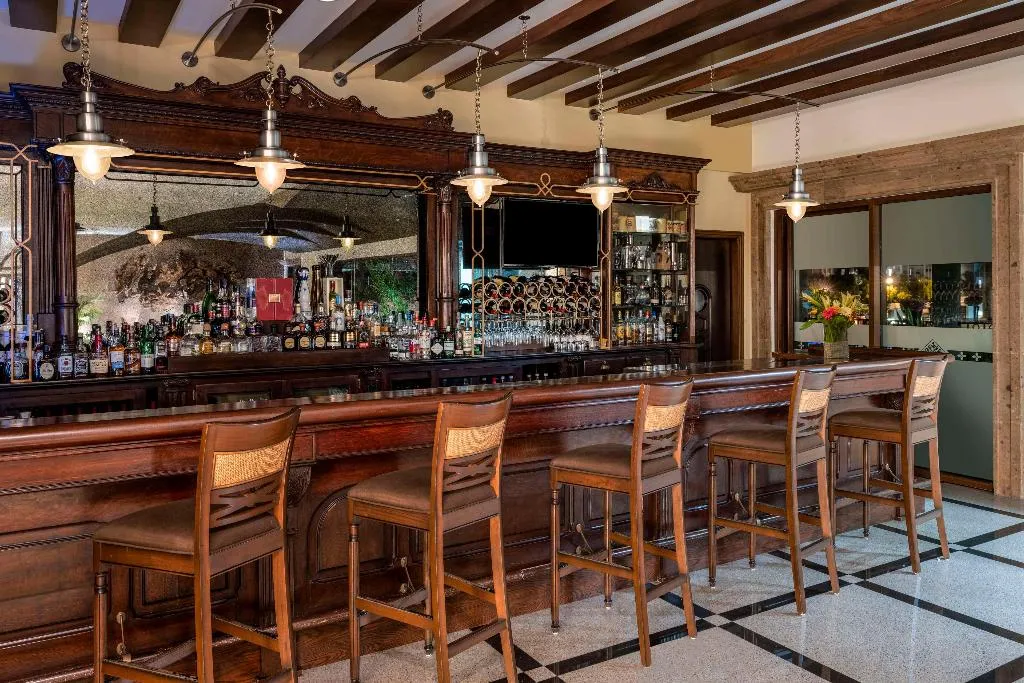 Bar, Holiday Inn Club Vacations Grand Residences All In, Cancun Area