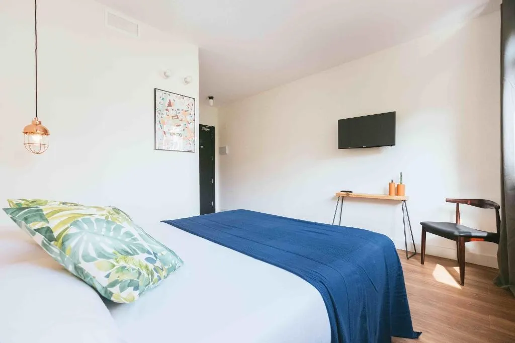 Room, Magatzem 128, Barcelona