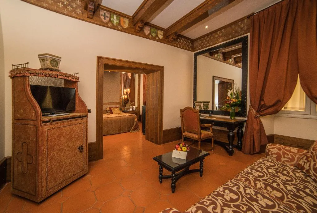 JUNIOR SUITE STANDARD Room, Bernini Palace, Florence