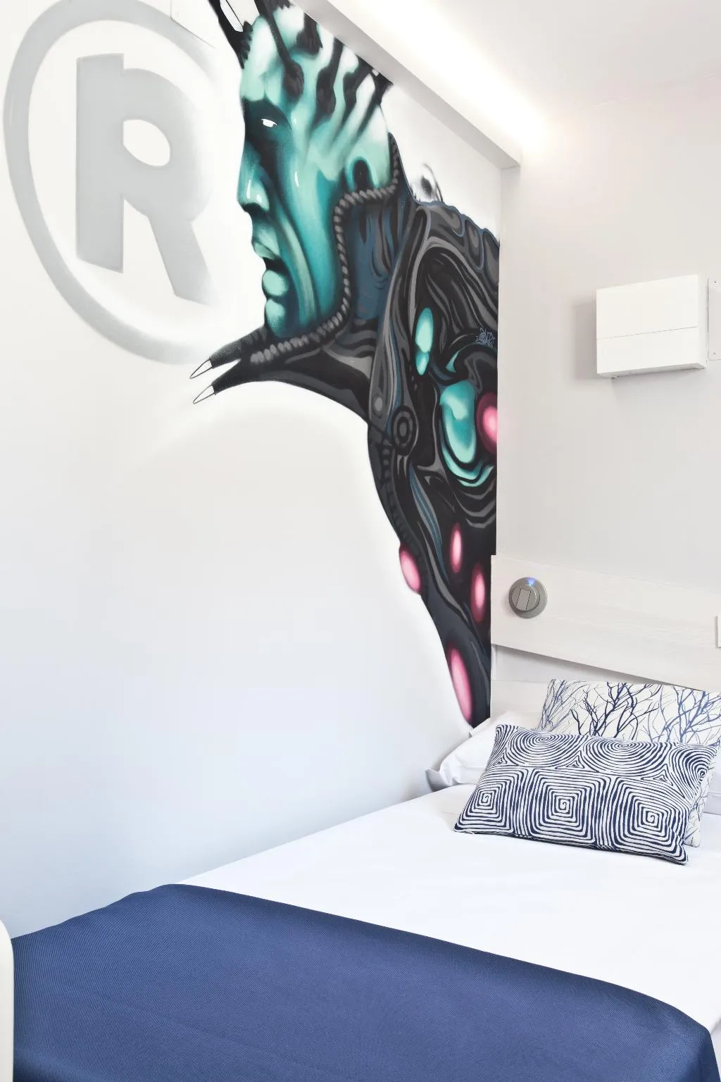 SINGLE PREMIUM Room, Ryans La Marina, Ibiza