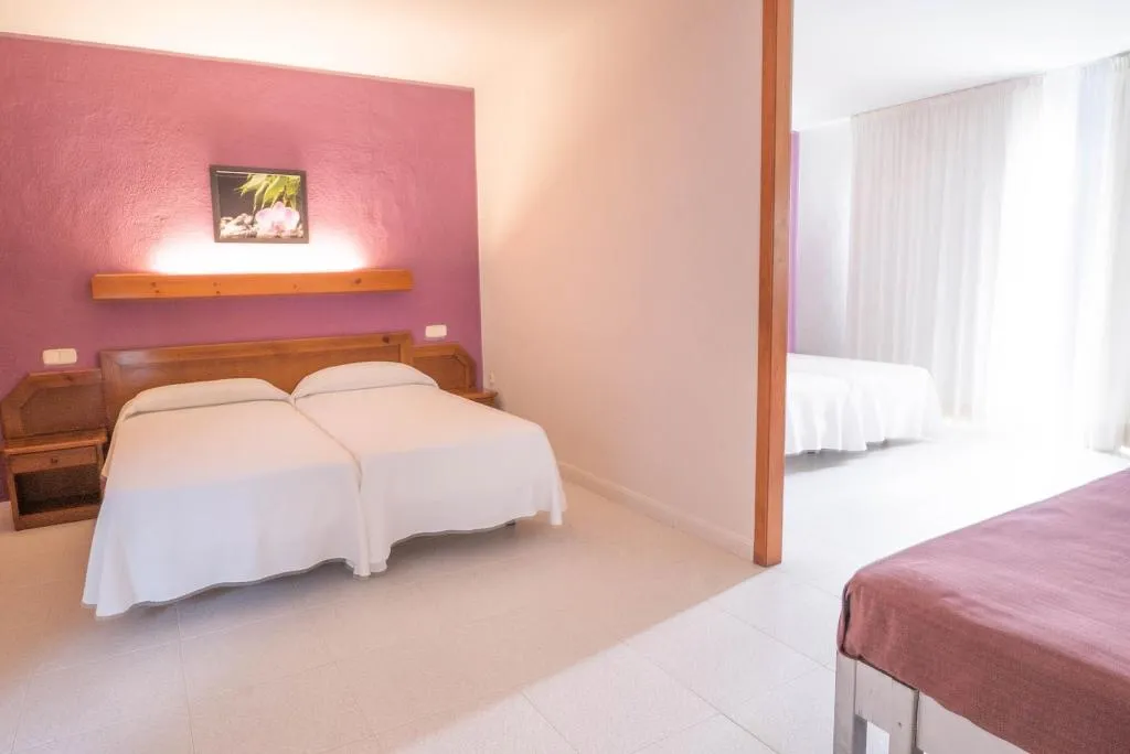 Room, S'Agoita, Costa Brava