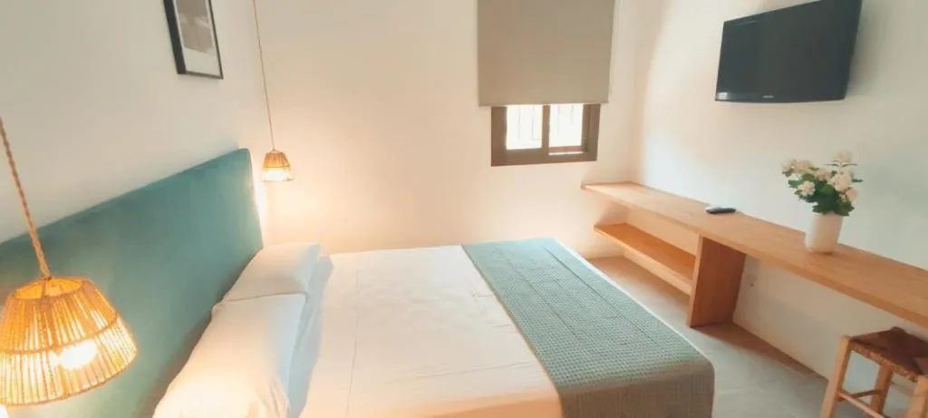 TRIPLE STANDARD Room, Castell de Lô, Menorca