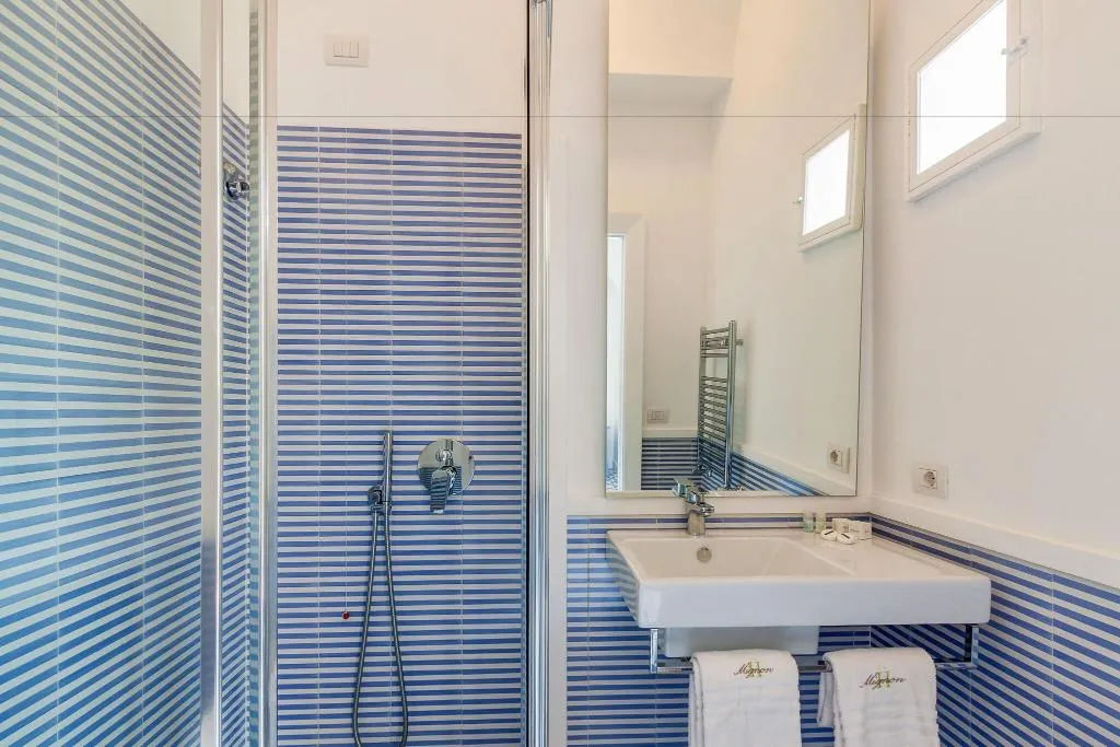 DOUBLE QUEEN SIZE BED Room, Hotel Mignon, Naples
