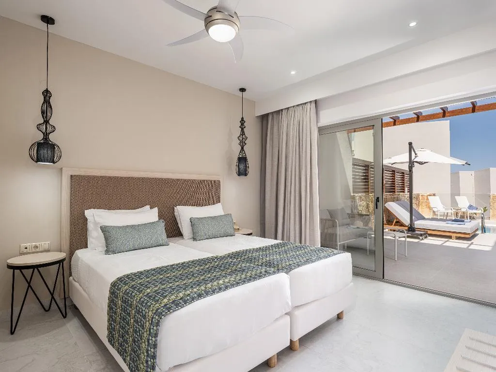 SUITE WITH PRIVATE POOL Room, Sirios Village, Crete