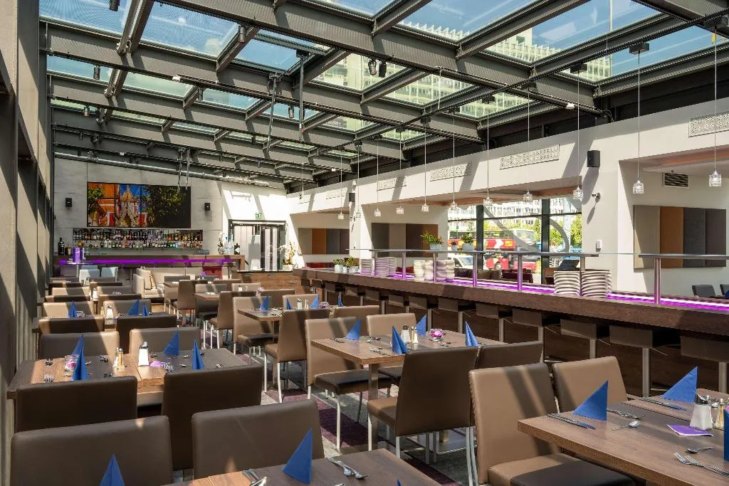 Restaurant, Park Inn by Radisson Berlin Alexanderplatz, Berlin