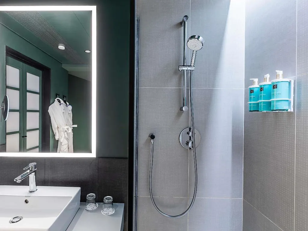 DOUBLE QUEEN SIZE BED Room, Novotel Lisboa, Lisbon