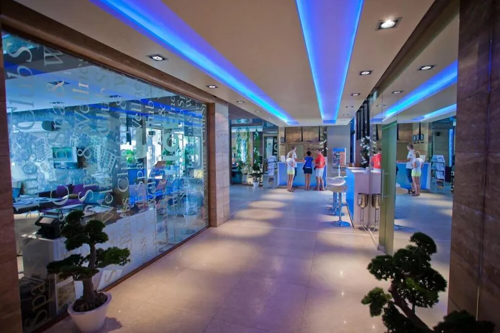 Lobby, Harmony Suites 2&3, Bourgas