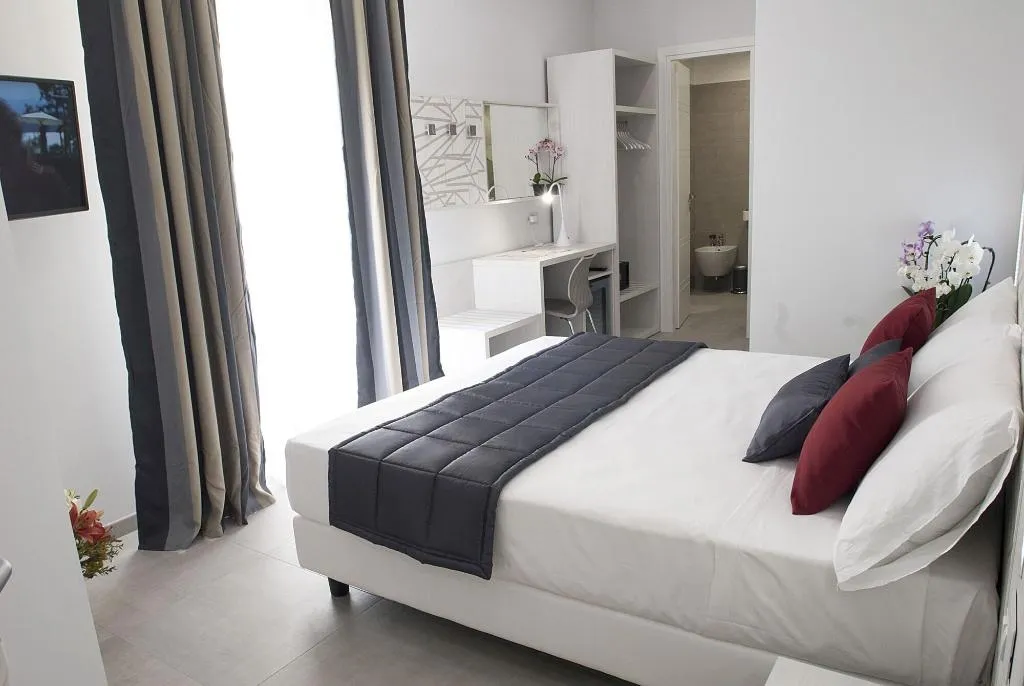 Room, Merulana Holidays, Naples