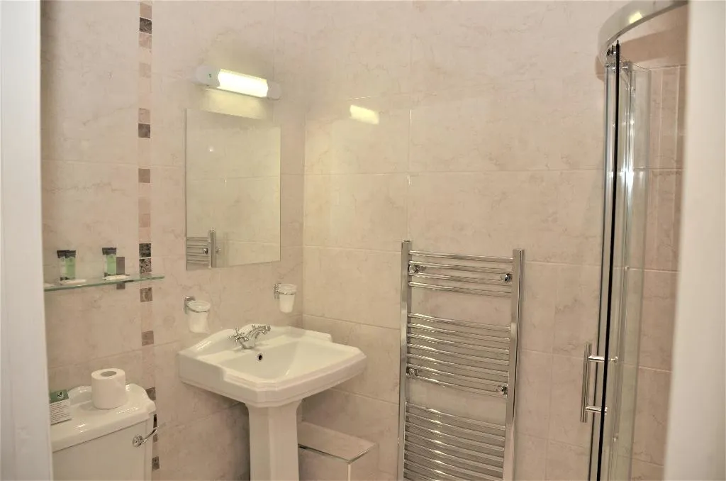 TWIN STANDARD Room, Hotel St George by Nina, Dublin