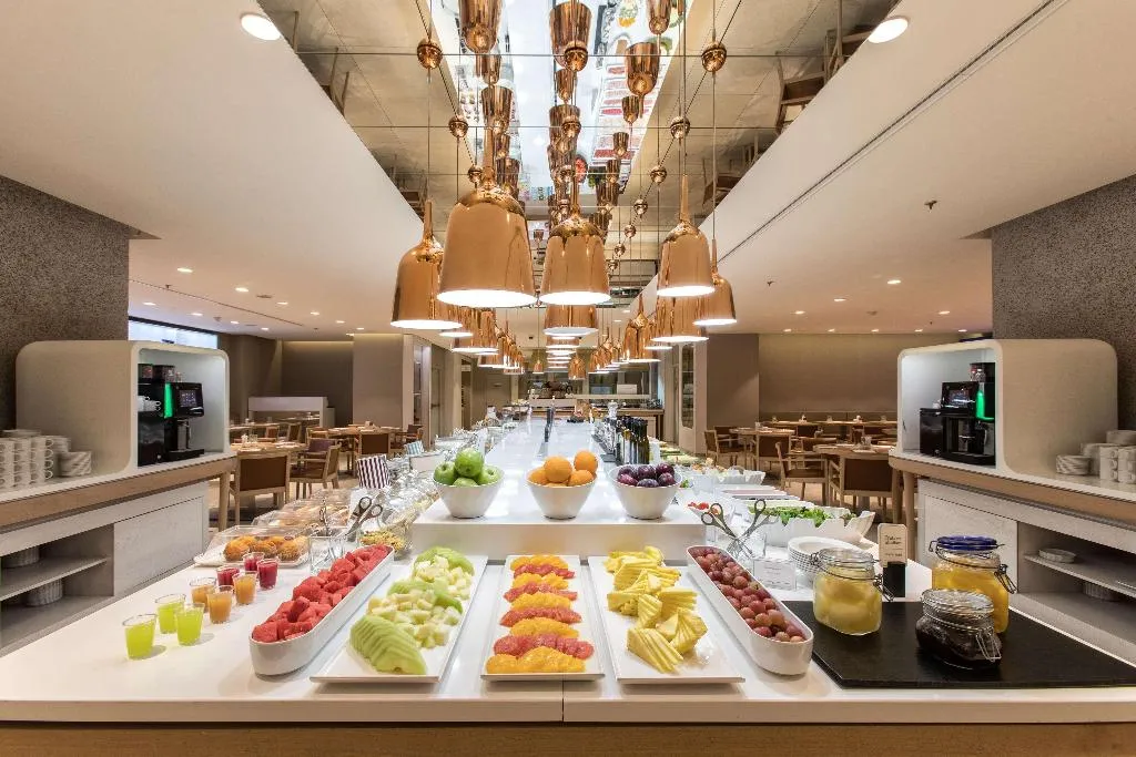 Restaurant, NH Collection Madrid Eurobuilding, Madrid