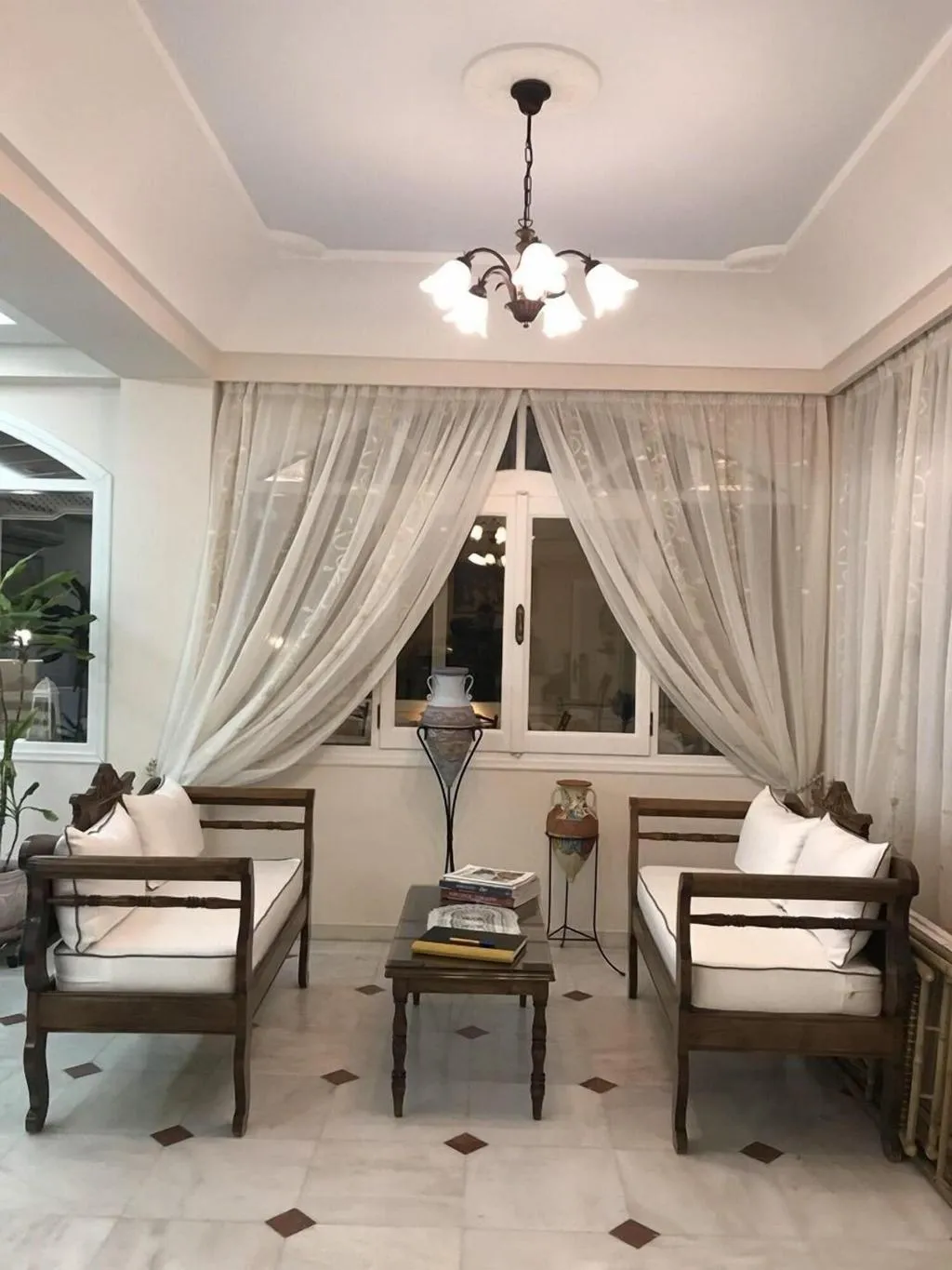 Lobby, Dioskouri Art Villas, Santorini