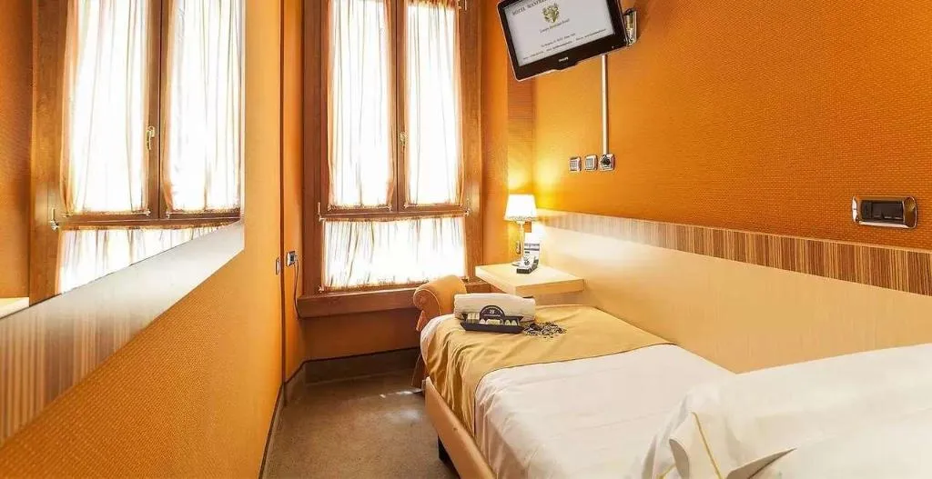Room, Hotel Manfredi Suite In Rome, Rome