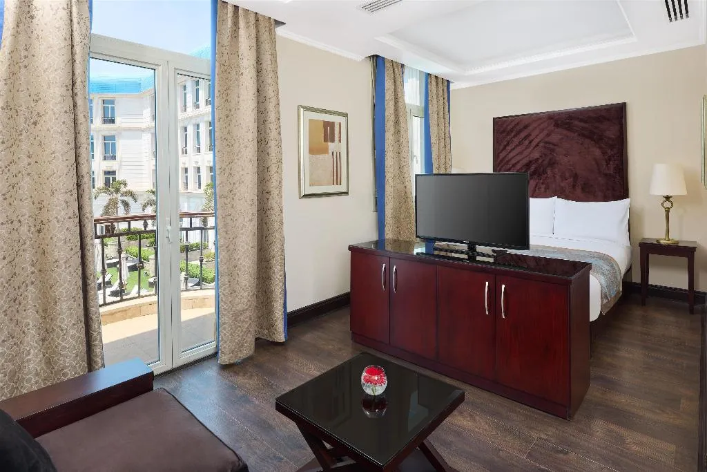 Room WITH BALCONY Room, Kempinski Palace Cairo, Cairo