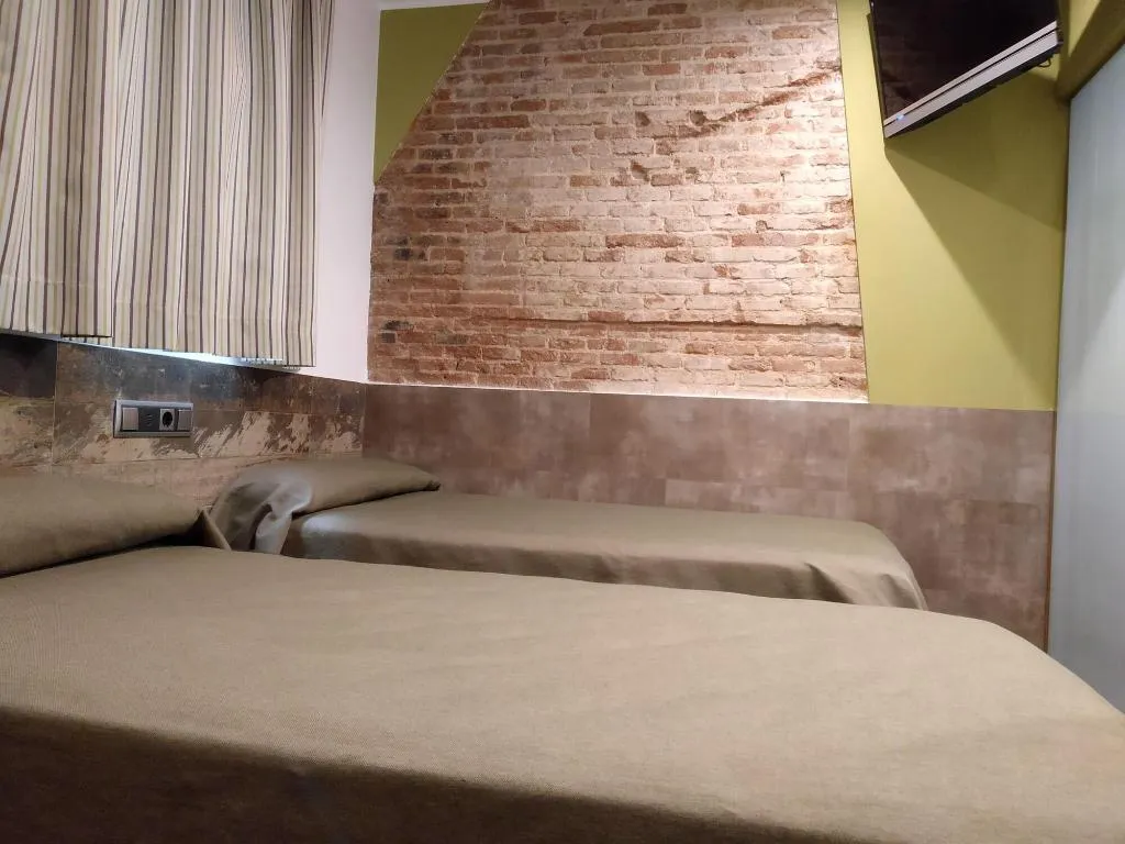 Room, Pensión Miami, Barcelona