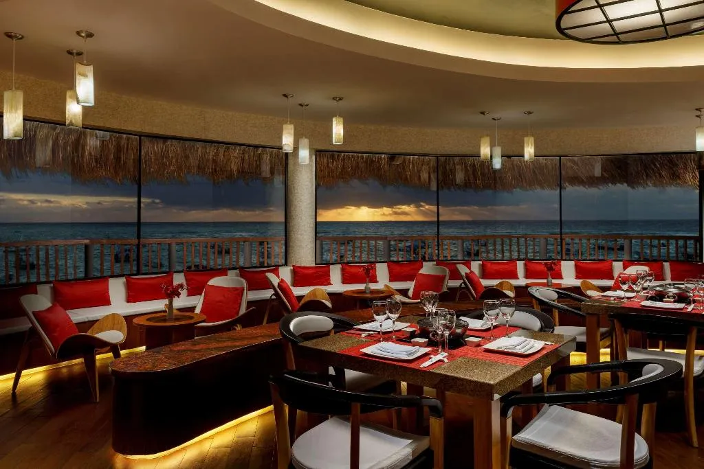 Restaurant, The Reef CocoBeach, Playa Del Carmen