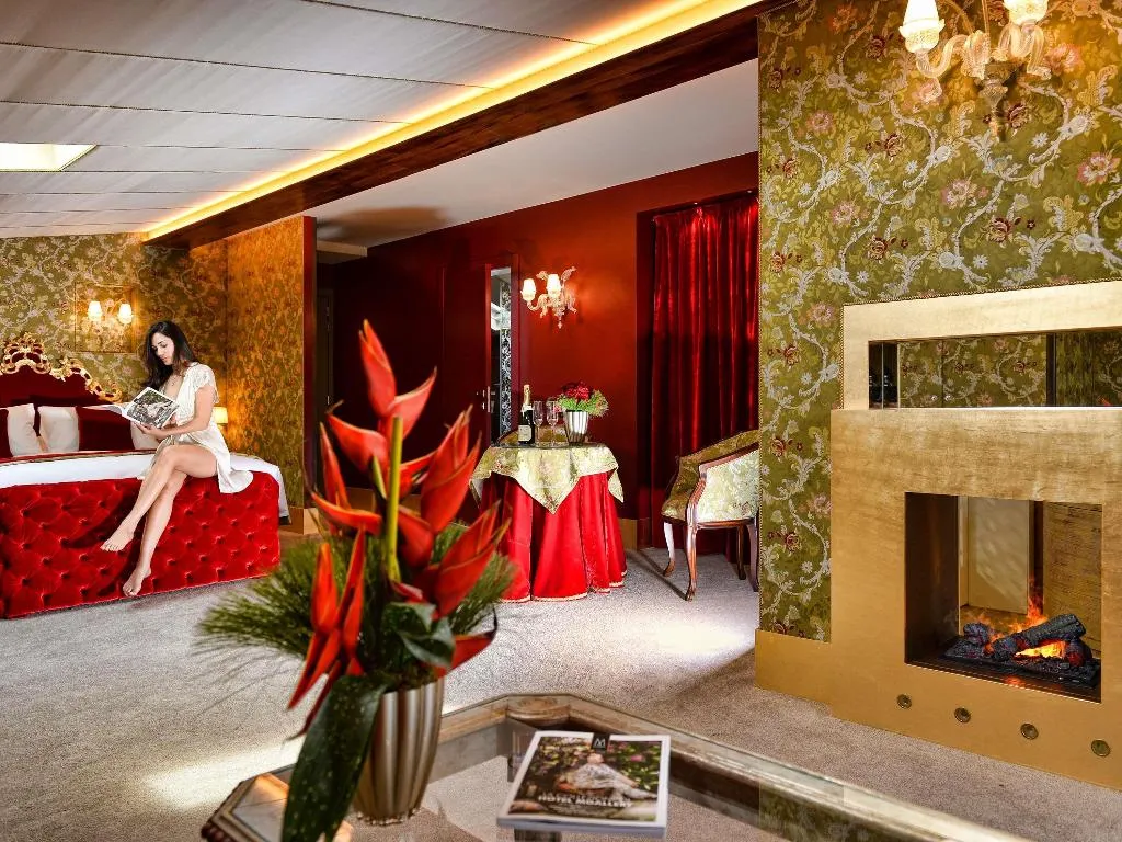 SUITE EXECUTIVE KING BED Room, Papadopoli Hotel Venezia - MGallery Collection, Venice