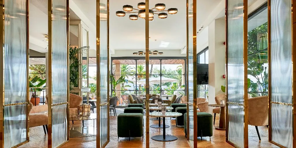 Lobby, Hoposa Daina, Majorca