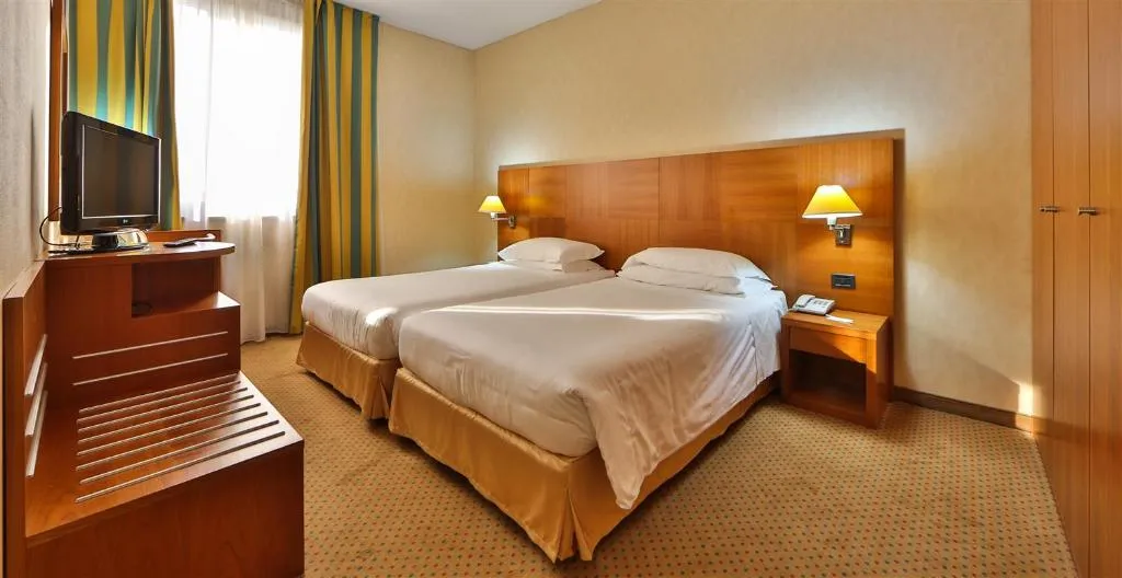 Room, Best Western Cavalieri della Corona, Milan