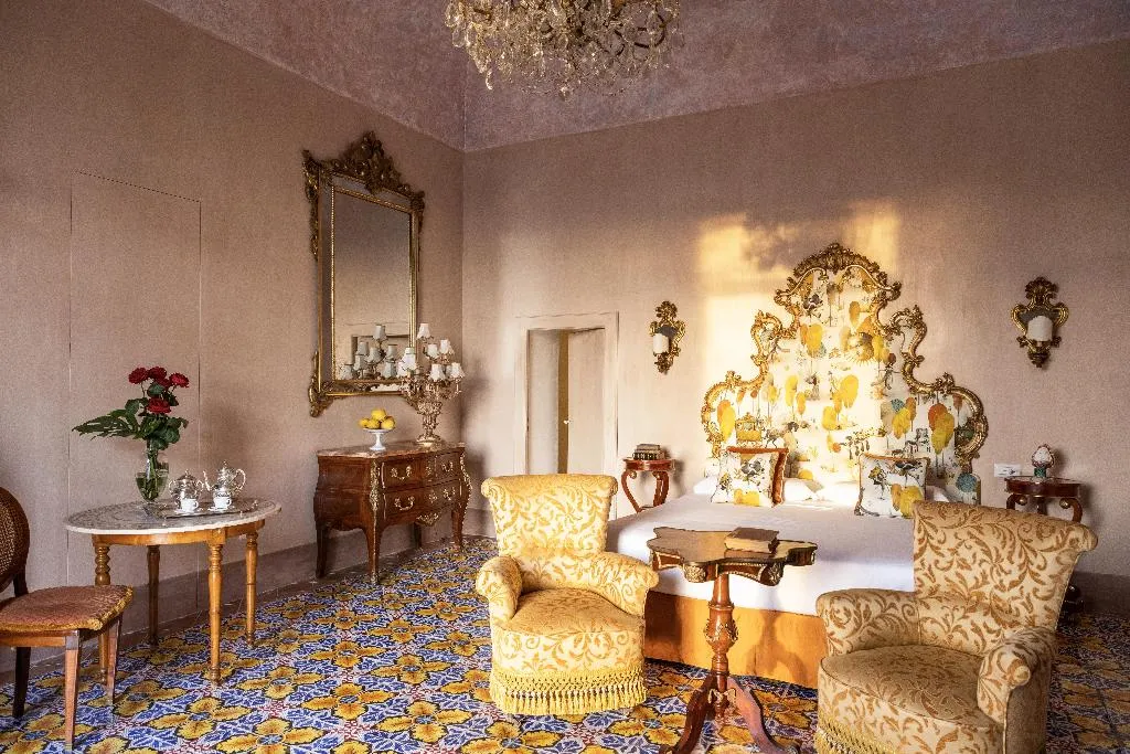JUNIOR SUITE EXECUTIVE Room, Villa De Cillis Carafa, Naples