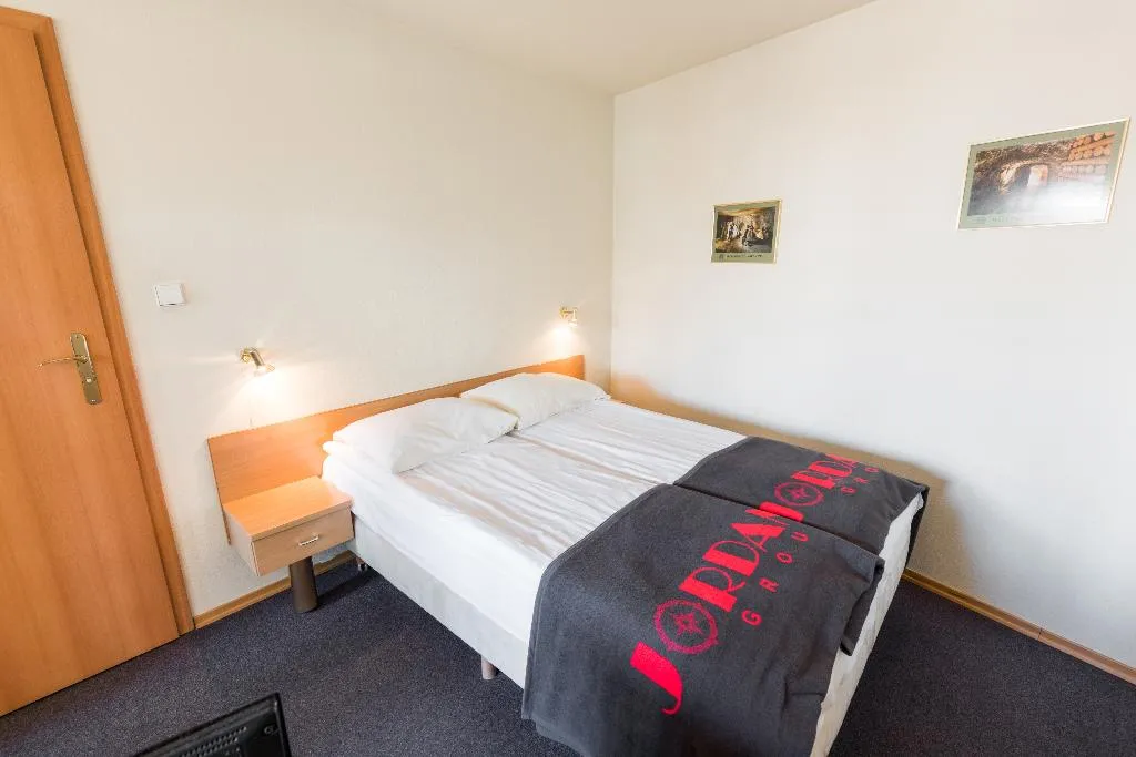 DOUBLE SINGLE USE ECONOMY Room, Jordan Guest Rooms, Krakow