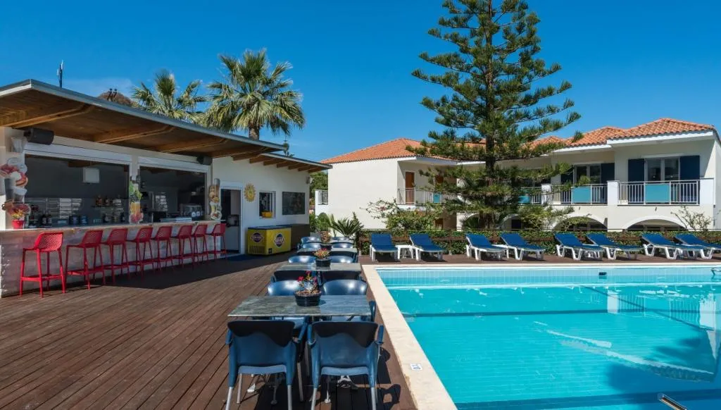 Bar, Contessa, Zante