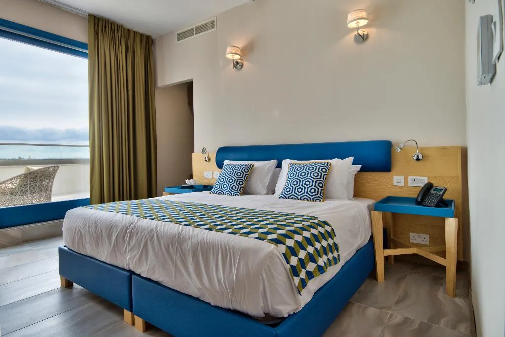 Double or Twin DELUXE WITH JACUZZI Room, The British Suites, Malta