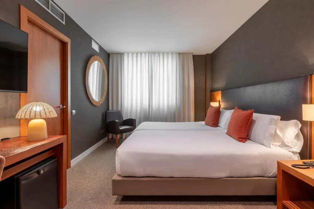 Double or Twin STANDARD Room, Hotel Sant Just, Barcelona
