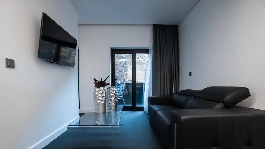 SUITE ONE BED Room, Hills Hotel Lisboa, Lisbon