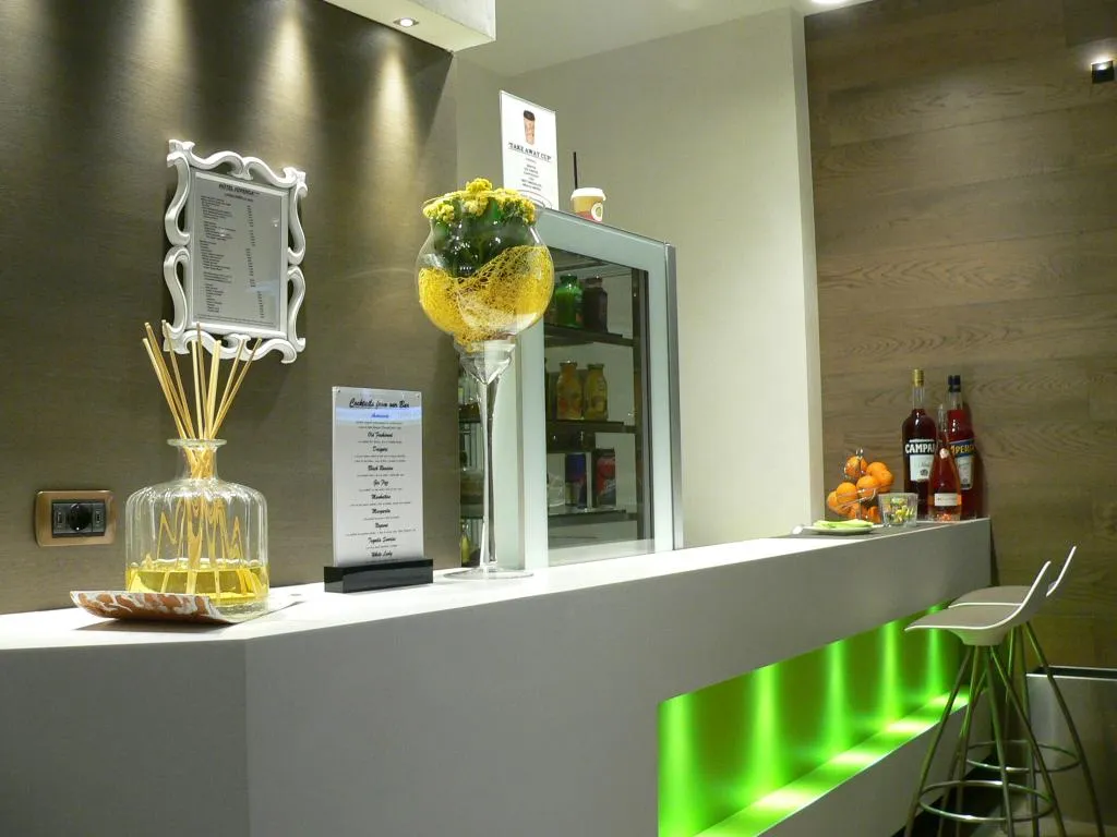 Lobby, Soperga, Milan