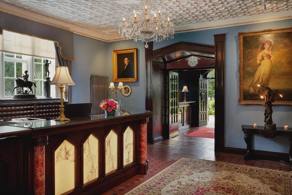 Lobby, Cabra Castle Hotel, Dublin