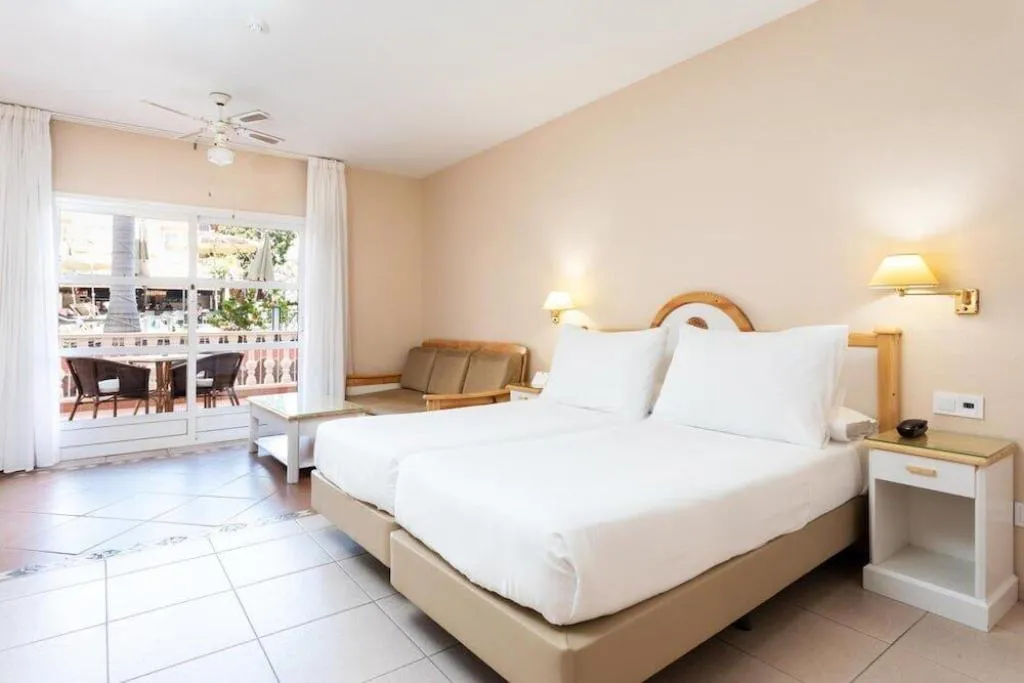 APARTMENT WITH BALCONY Room, El Duque, Tenerife