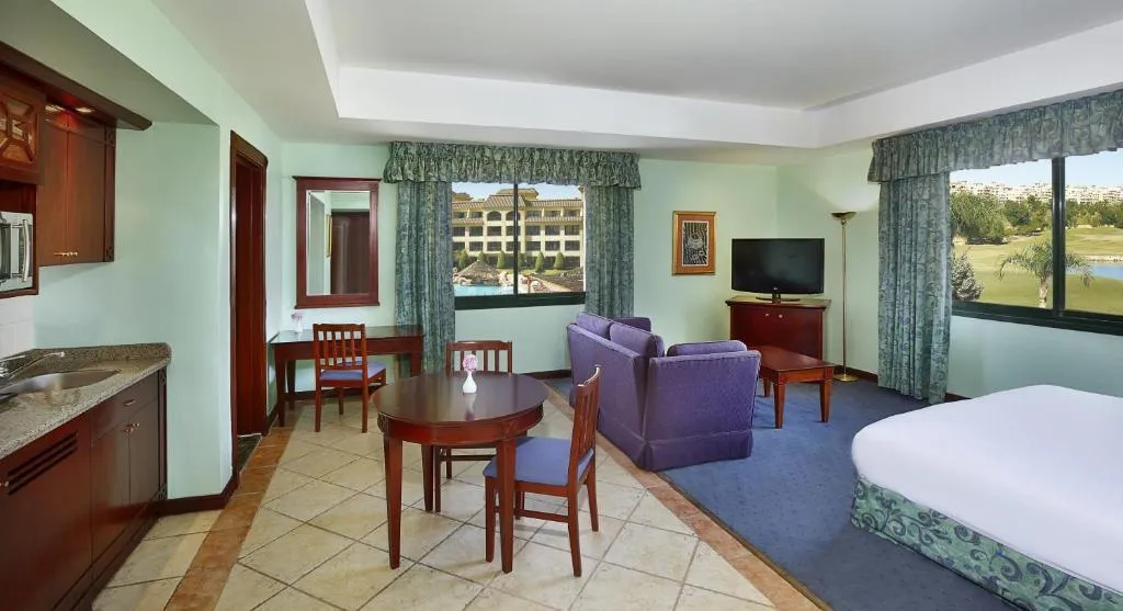 SINGLE DELUXE Room, Hilton Pyramids Golf, Cairo