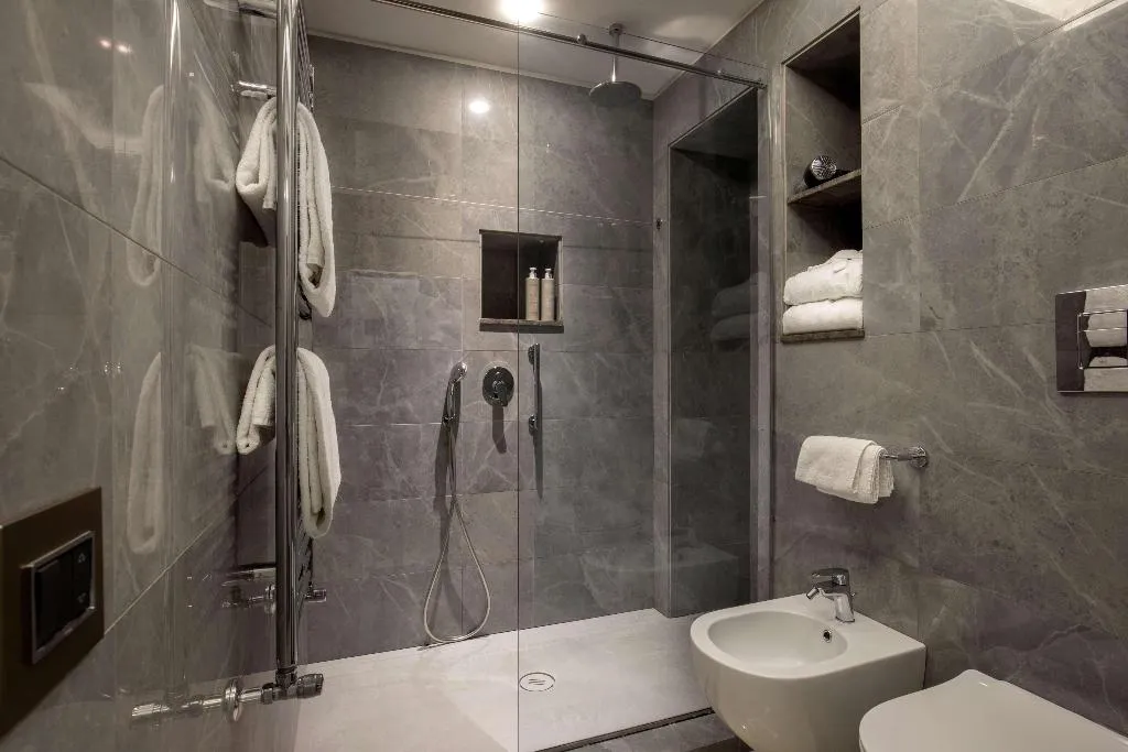 JUNIOR SUITE KING SIZE BED Room, Hotel Canada, BW Premier Collection, Rome