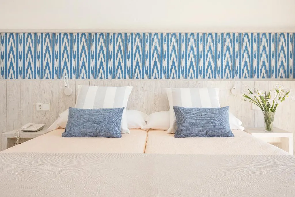 Double or Twin SUPERIOR SEA VIEW Room, Hotel Tora, Majorca