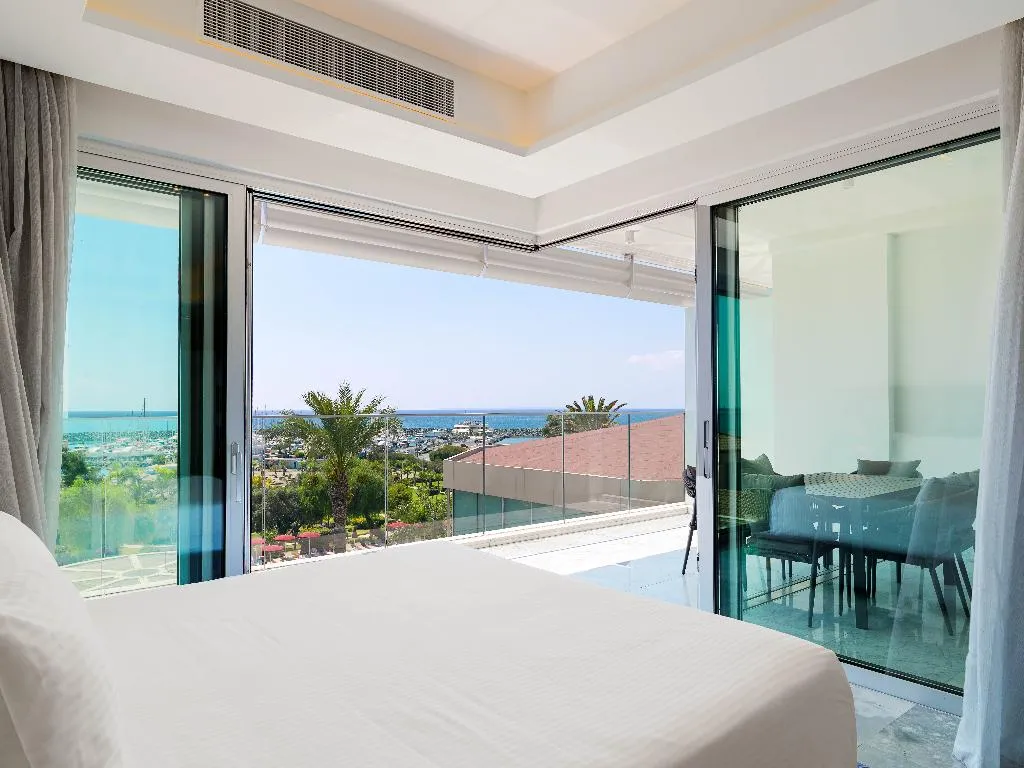 APARTMENT LUXURY Room, The Tower at St Raphael Resort, Cyprus