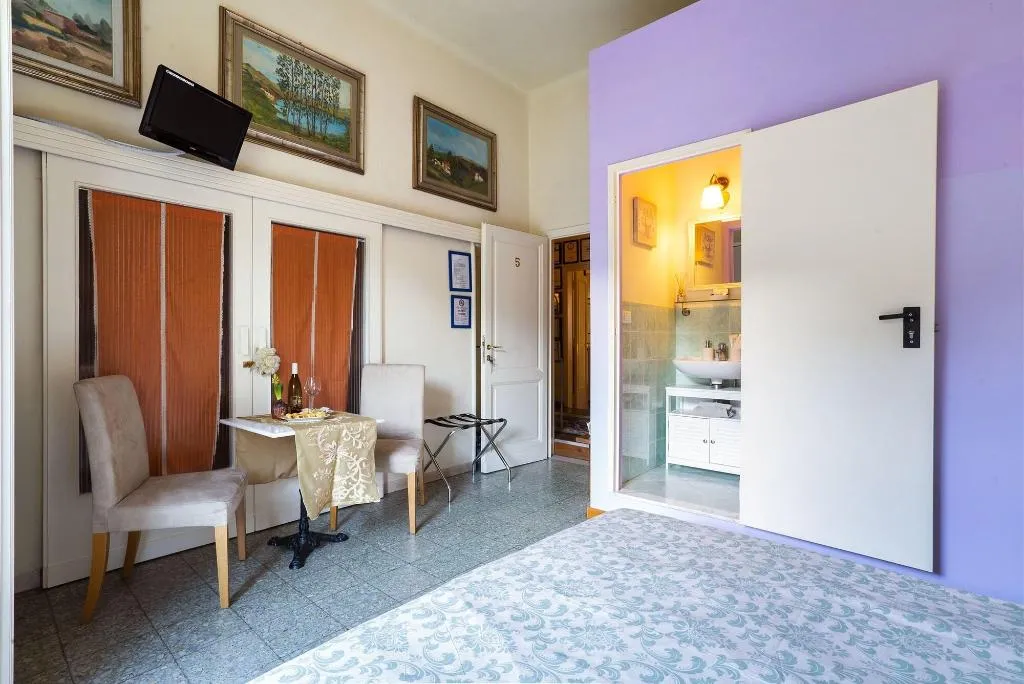 Room, 1900 Artevita, Florence