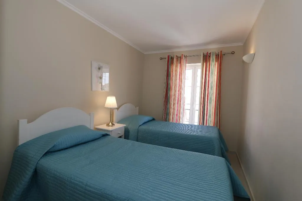 APARTMENT THREE BEDROOMS Room, Apartamentos The Old Village by Village 4u, Algarve