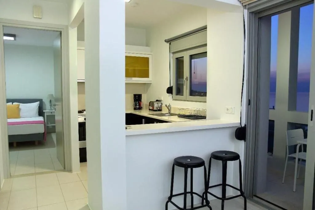 Room, Vivian Art Apartments, Crete