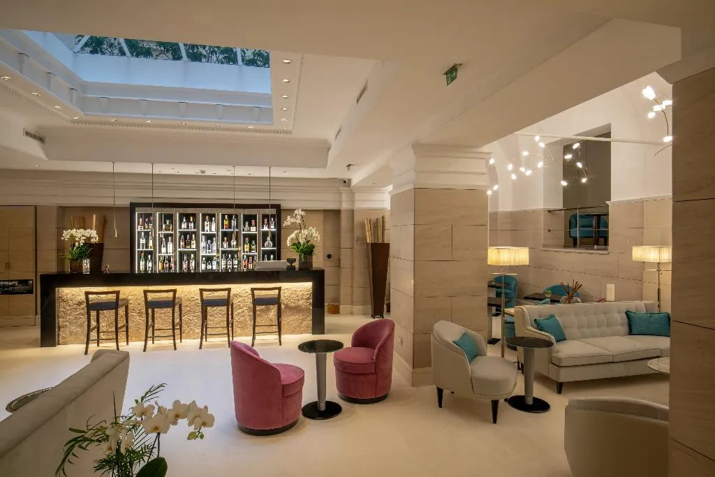 Lobby, Rose Garden Palace, Rome