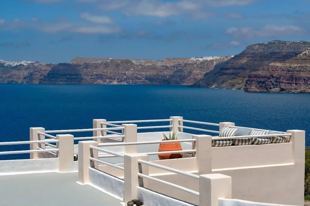 Room, Kokkinos Villas, Santorini