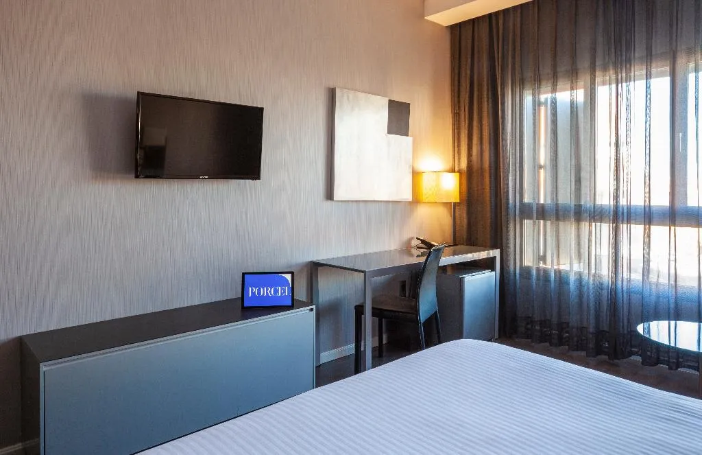 DOUBLE STANDARD Room, Porcel Torneo, Seville