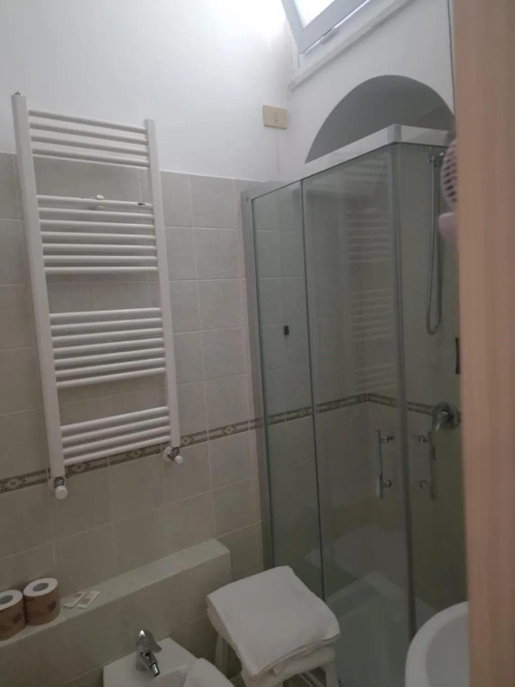 TRIPLE STANDARD Room, La Perla, Naples