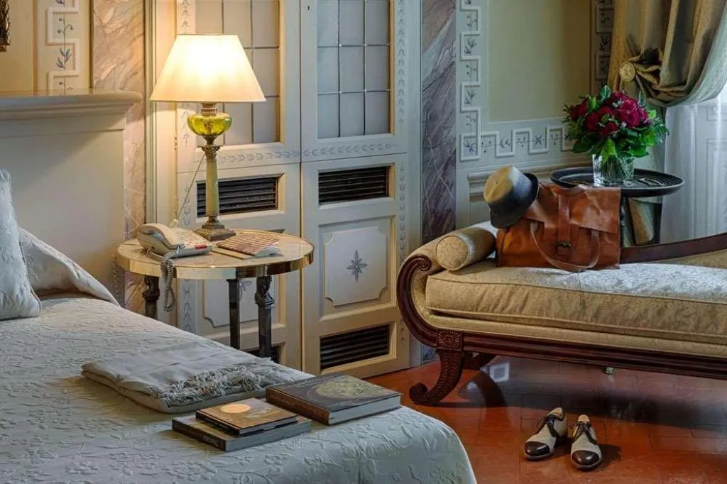 Room, Villa Olmi Firenze, Florence